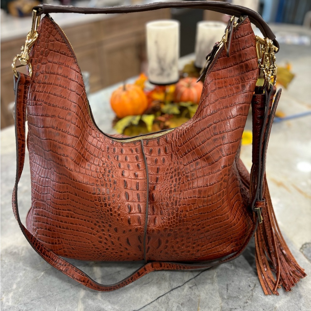 Beautiful cognac NWOT G.I.L.I Croc embossed leather bag w/crossbody strap.